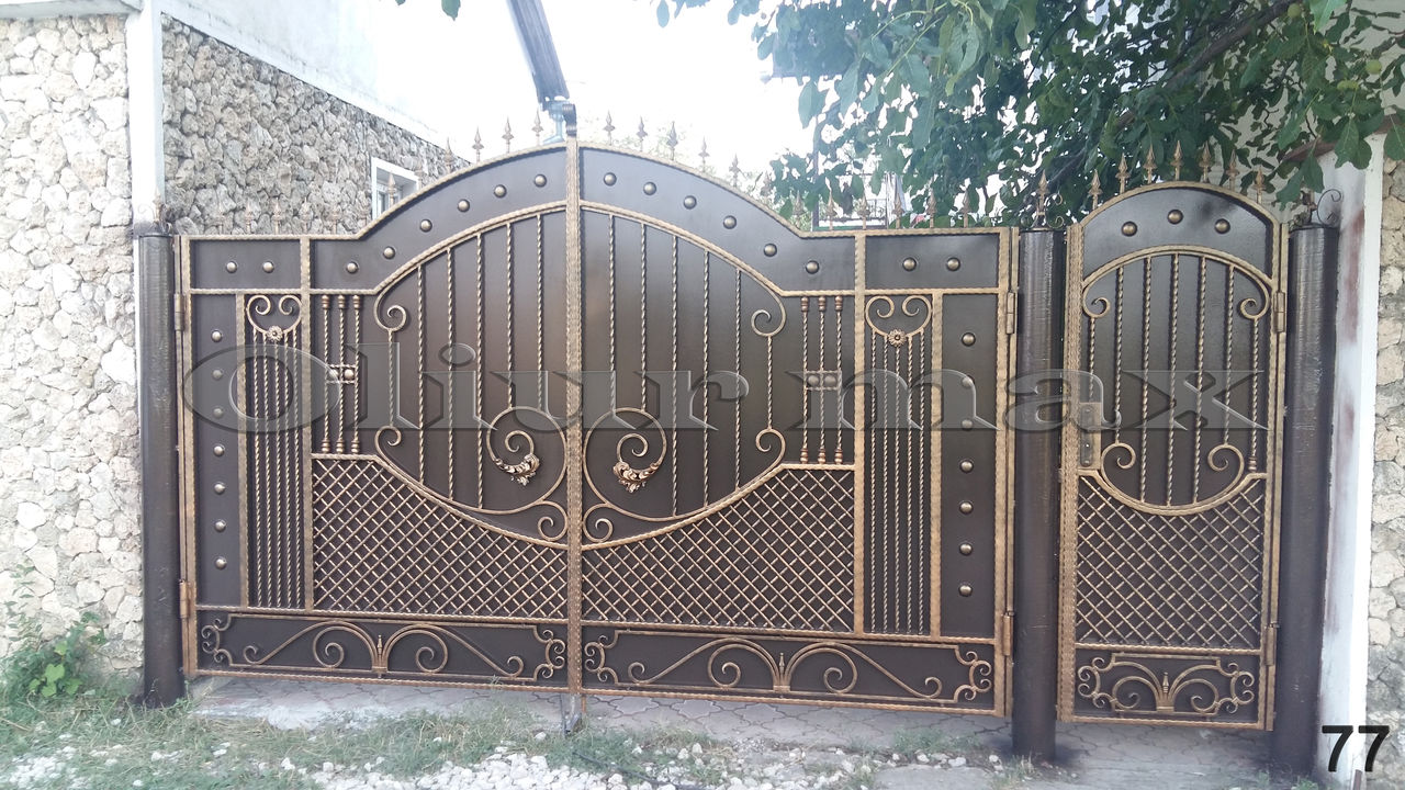 Balustrade, porți, copertine, garduri, gratii , uși metalice și alte confecții din fier forjat. imagine 6