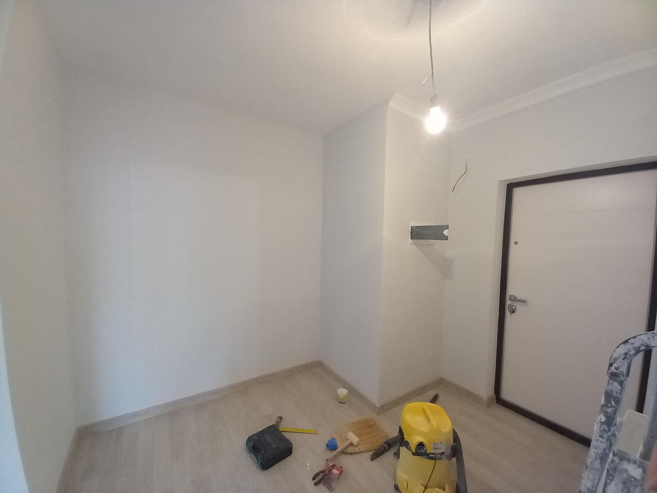 Lucrari de interior,tencuiala pregatire pentru vopsire imagine 2