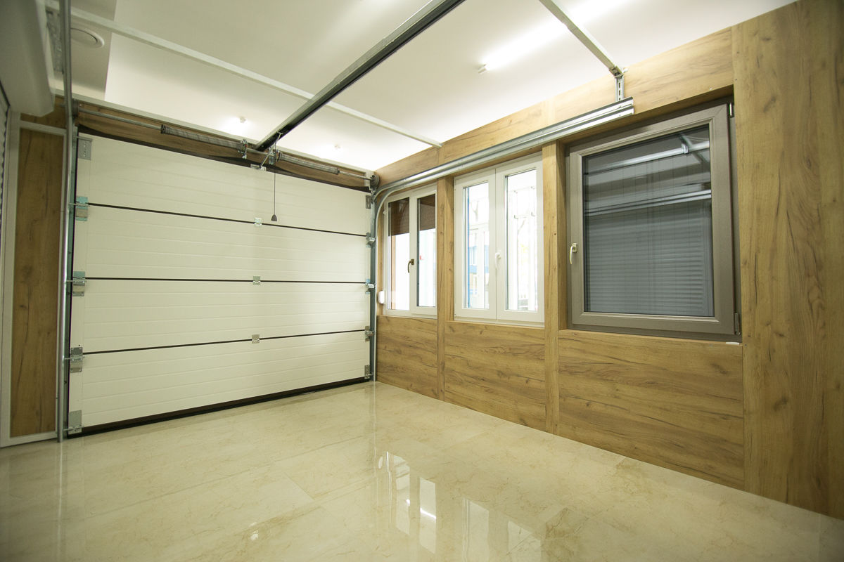 Porti pentru garaje, porti rulou si sectionale imagine 3