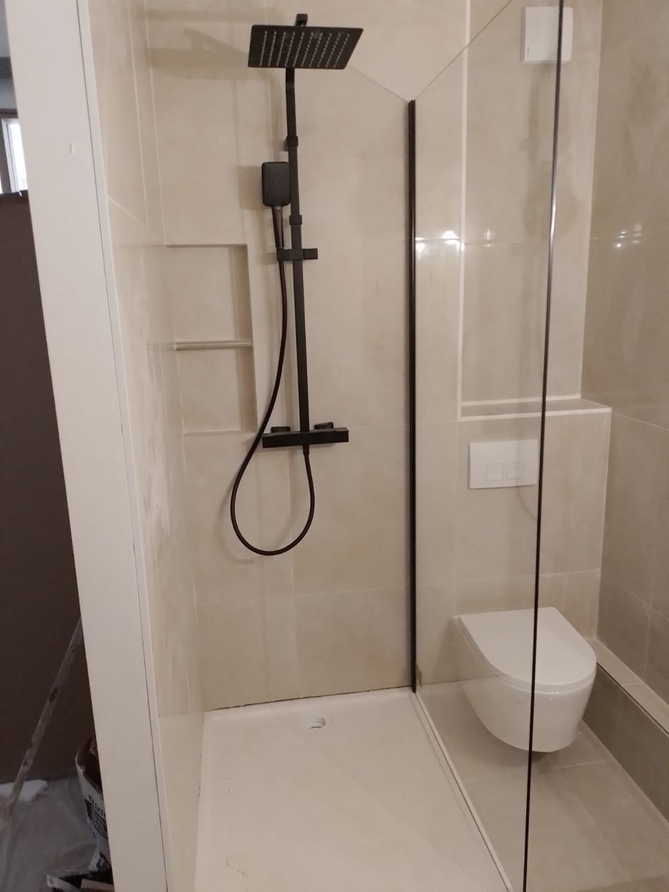 Reparatia grupurilor sanitare . Ремонт ванных комнат. Качественно изображение 2