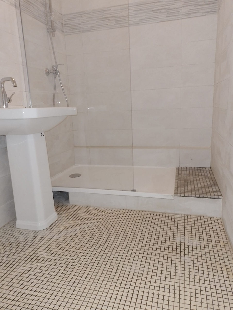 Reparatia grupurilor sanitare . Ремонт ванных комнат. Качественно изображение 4