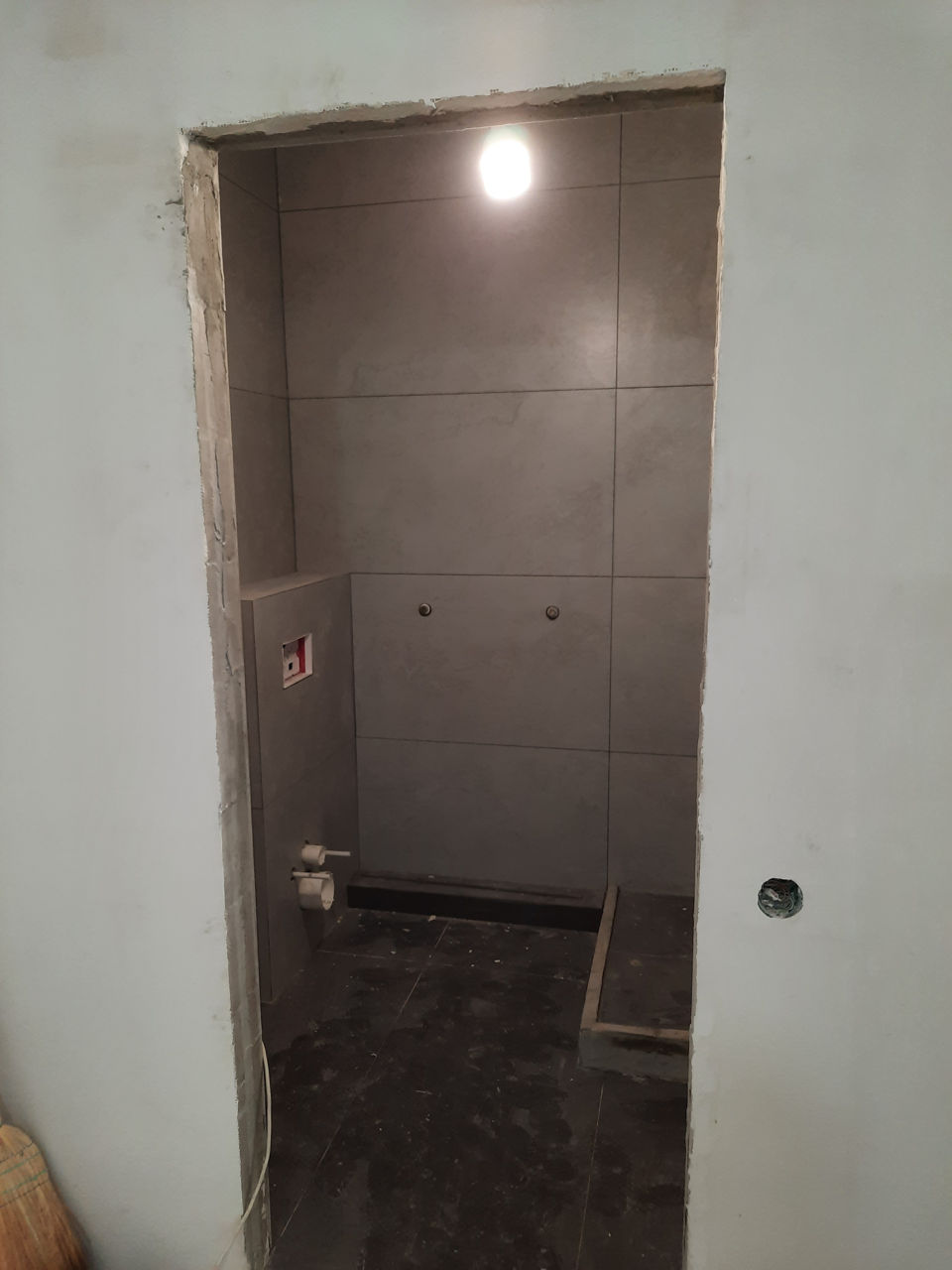 Reparatie baiea,dus cabine,tot sub cheie! imagine 3