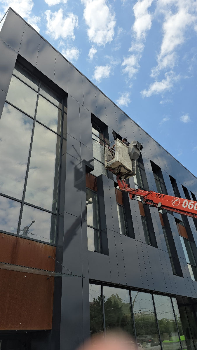 Spalare ferestre si fatade la orice înălțime, мойка окон и фасадов на любой высоте imagine 7